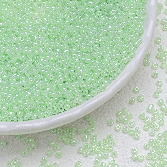 Бисер Блестящий 2 мм 50 г Мятный (БР0002л75)
