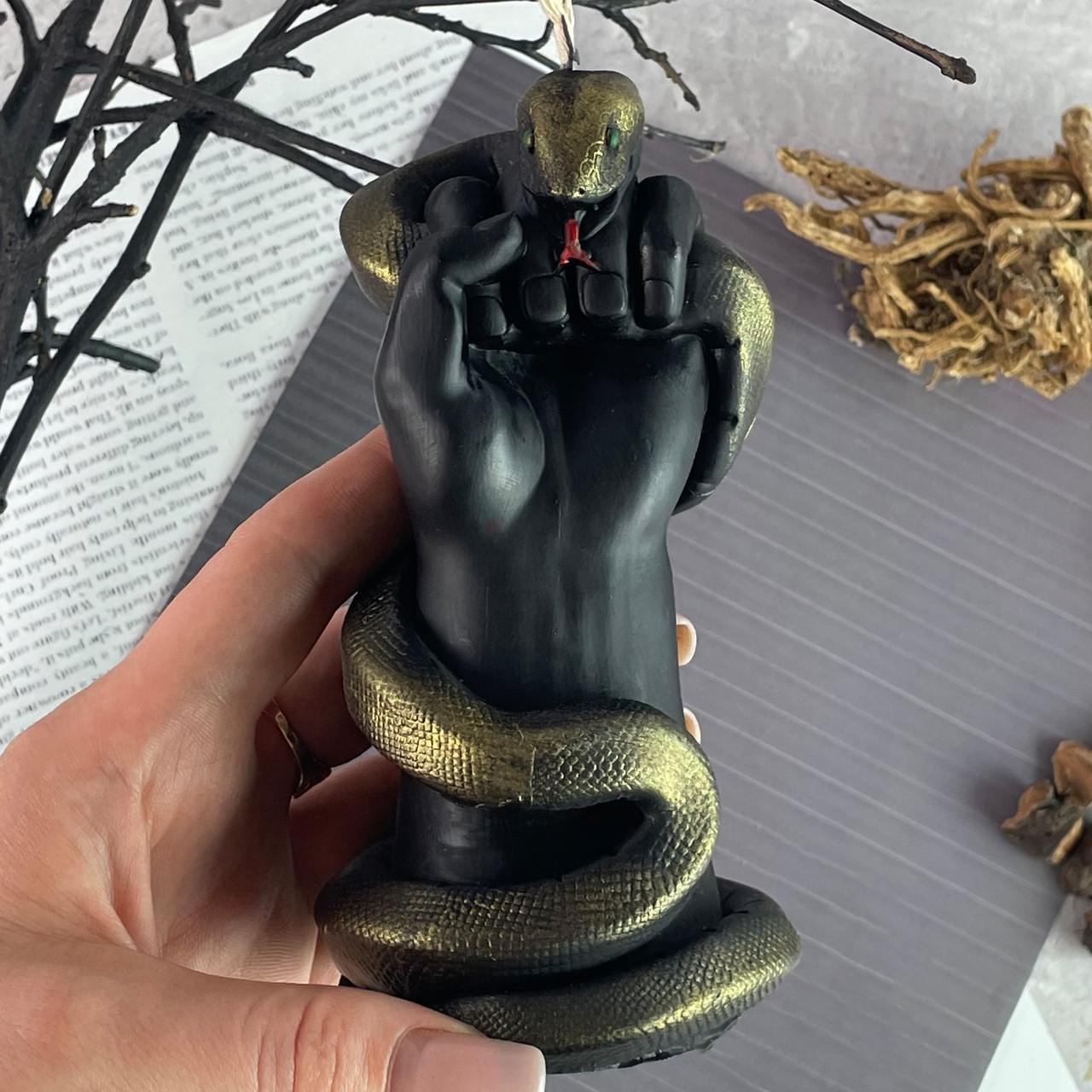 Свічка воскова Змія на руці Чорний (1265) - фото 2 Свічка воскова Змія на руці Чорний (1265) - фото 2