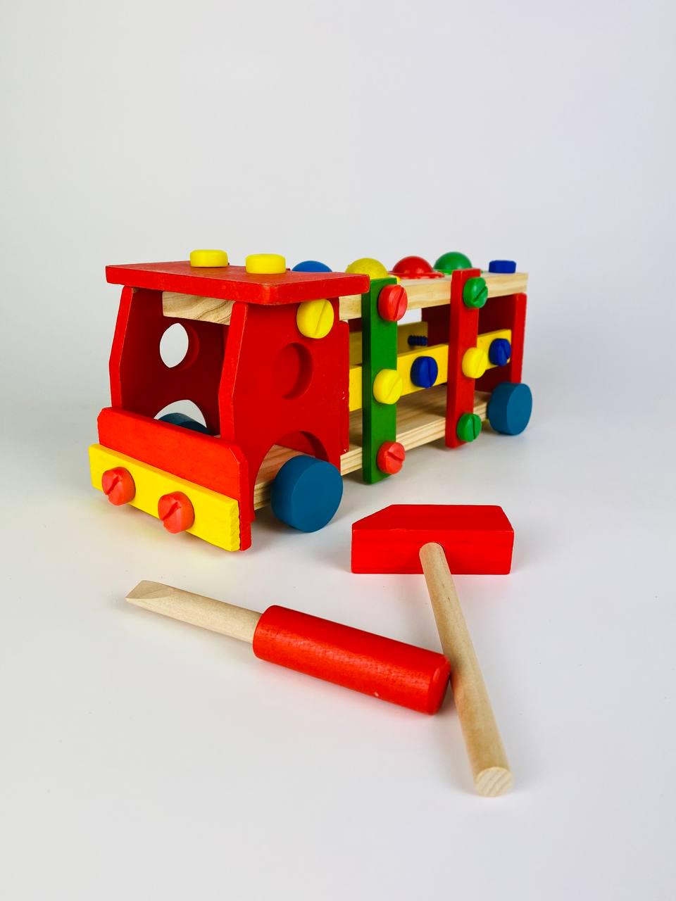 Деревянная игрушка-стукалка Грузовик 30х12,5х12 см