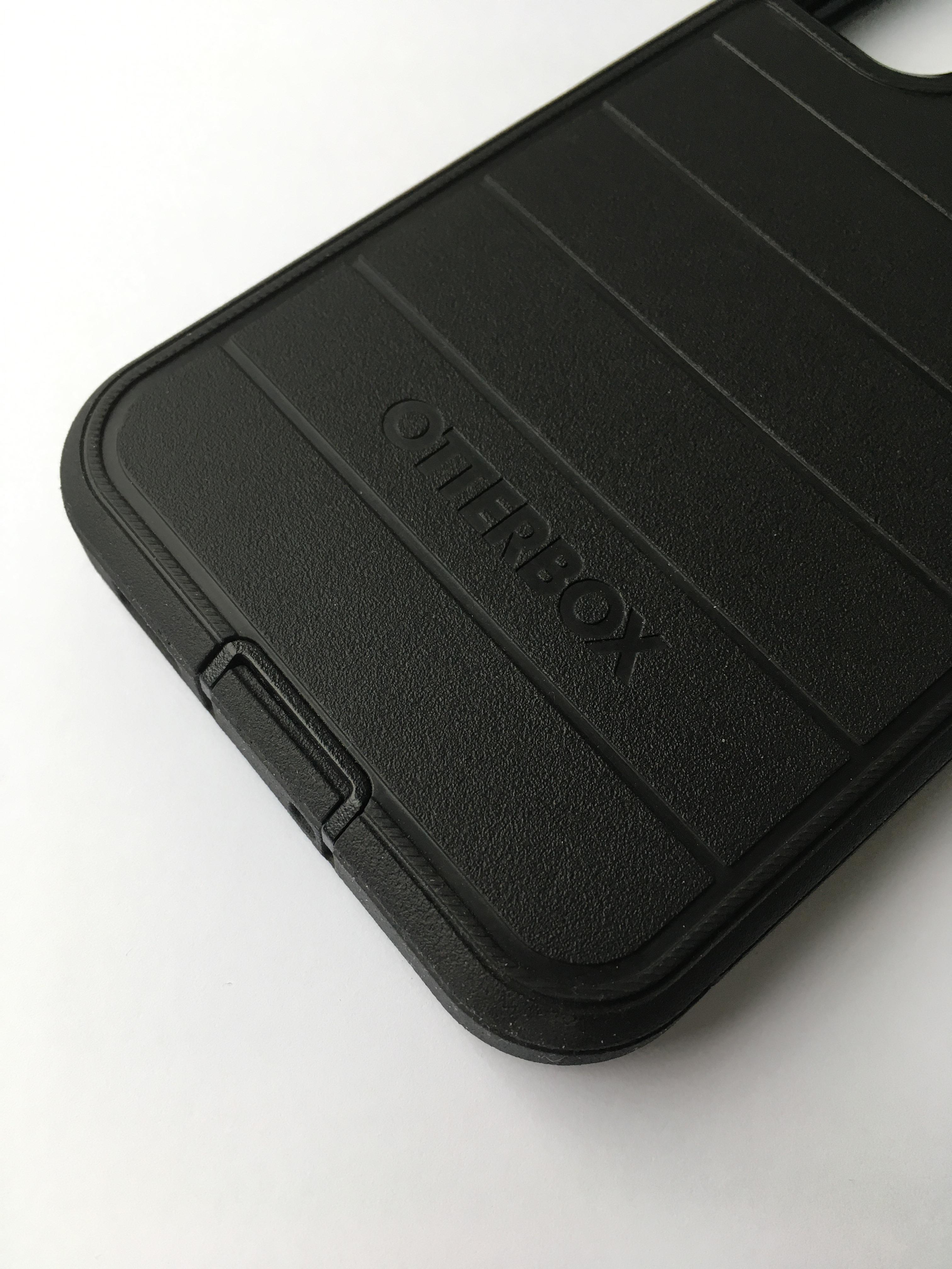 Чехол противоударный с клипсой подставкой OtterBox Defender Series Pro для Samsung Galaxy S22 (6.1") Black - фото 6