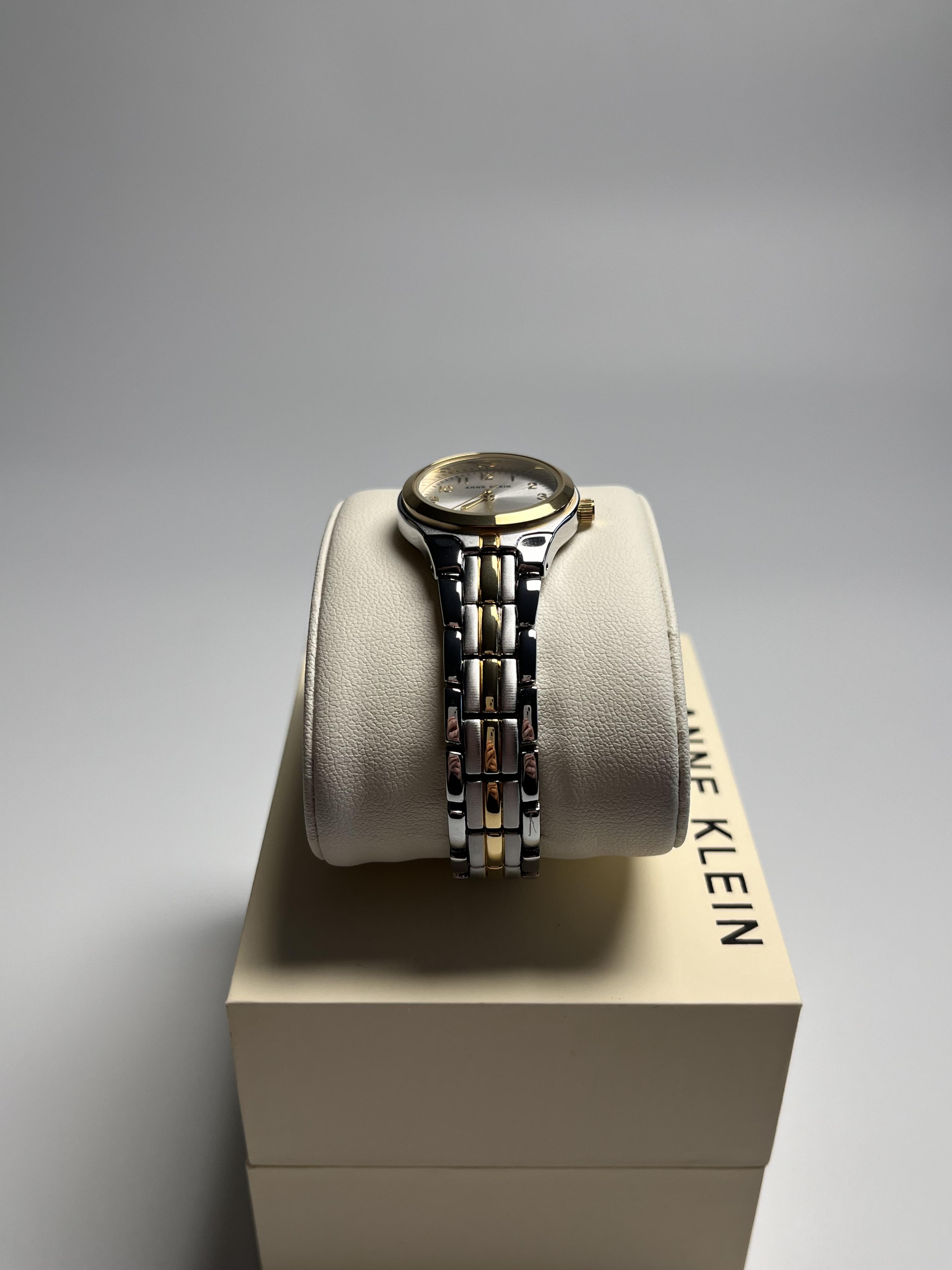 Часы женские Anne Klein 10/5491SVTT Серебристые (14438346) - фото 5 Часы женские Anne Klein 10/5491SVTT Серебристые (14438346) - фото 5