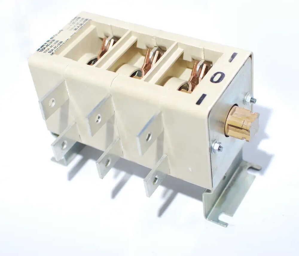 Рубильник опрокидывающийся ВР 32-37В 70250 без ДУ 400А (27877965)