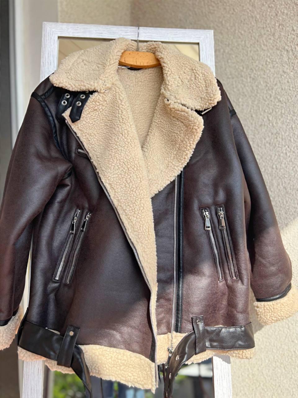 Дублянка жіноча Aftf Basic 264 подовжена оверсайз хутро пілот блискавки з ременем M Коричневий (2728) - фото 5