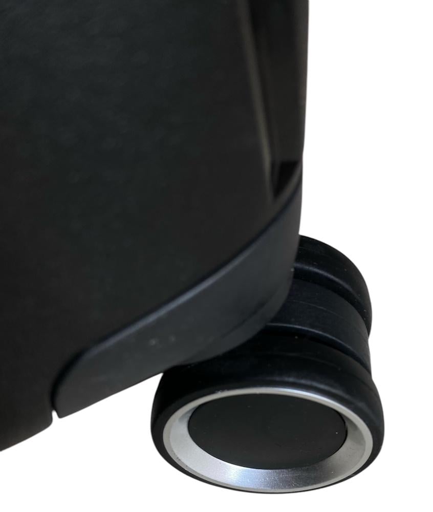 Чемодан Madisson 51103 средний 63 л Черный (51103-M-Black) - фото 6