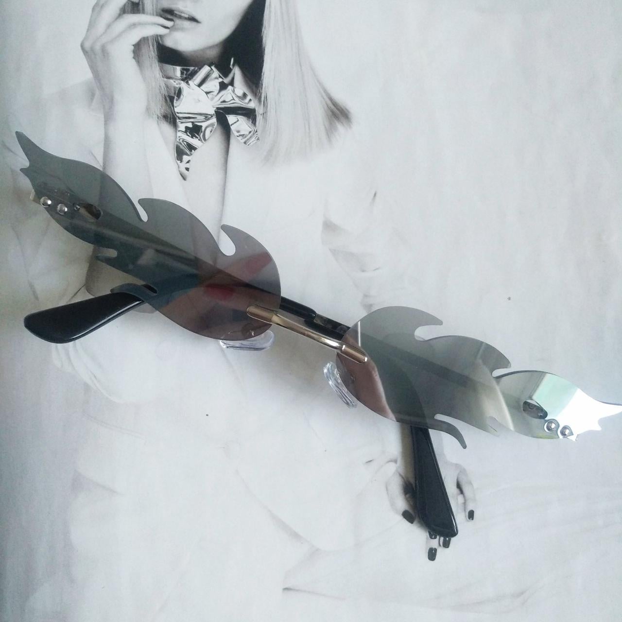 Очки узкие огонь пламя Серебрянный