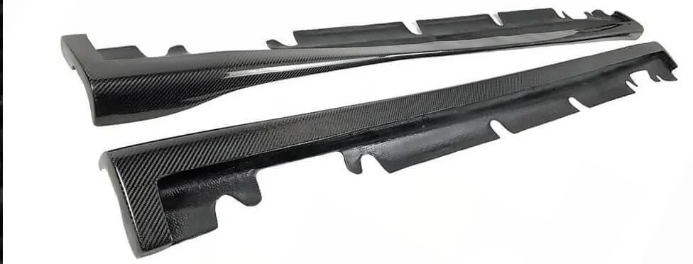 Боковые пороги V4 для Mercedes A-сlass W176 2012-2018 гг. натуральный карбон (147997)