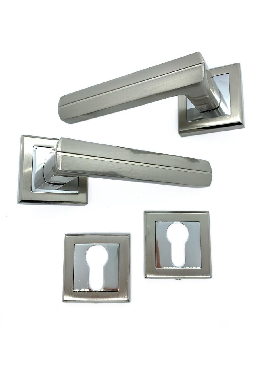 Ручка для міжкімнатних дверей на розетах Vortex AS-24 SN/CP під ключ