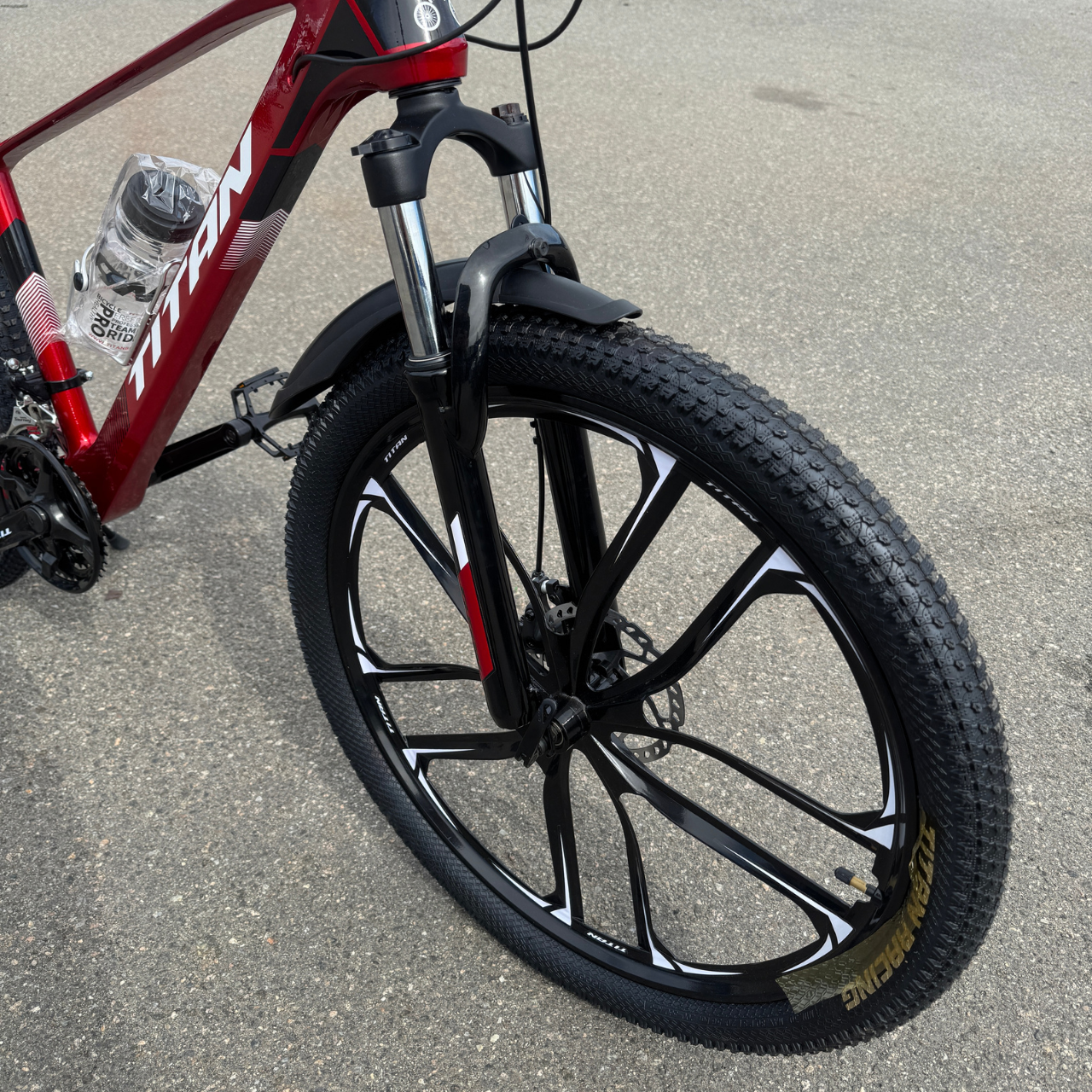 Велосипед подрібний на литих дисках Titan 26" Shadow 2025 15,5" Red/Black - фото 3