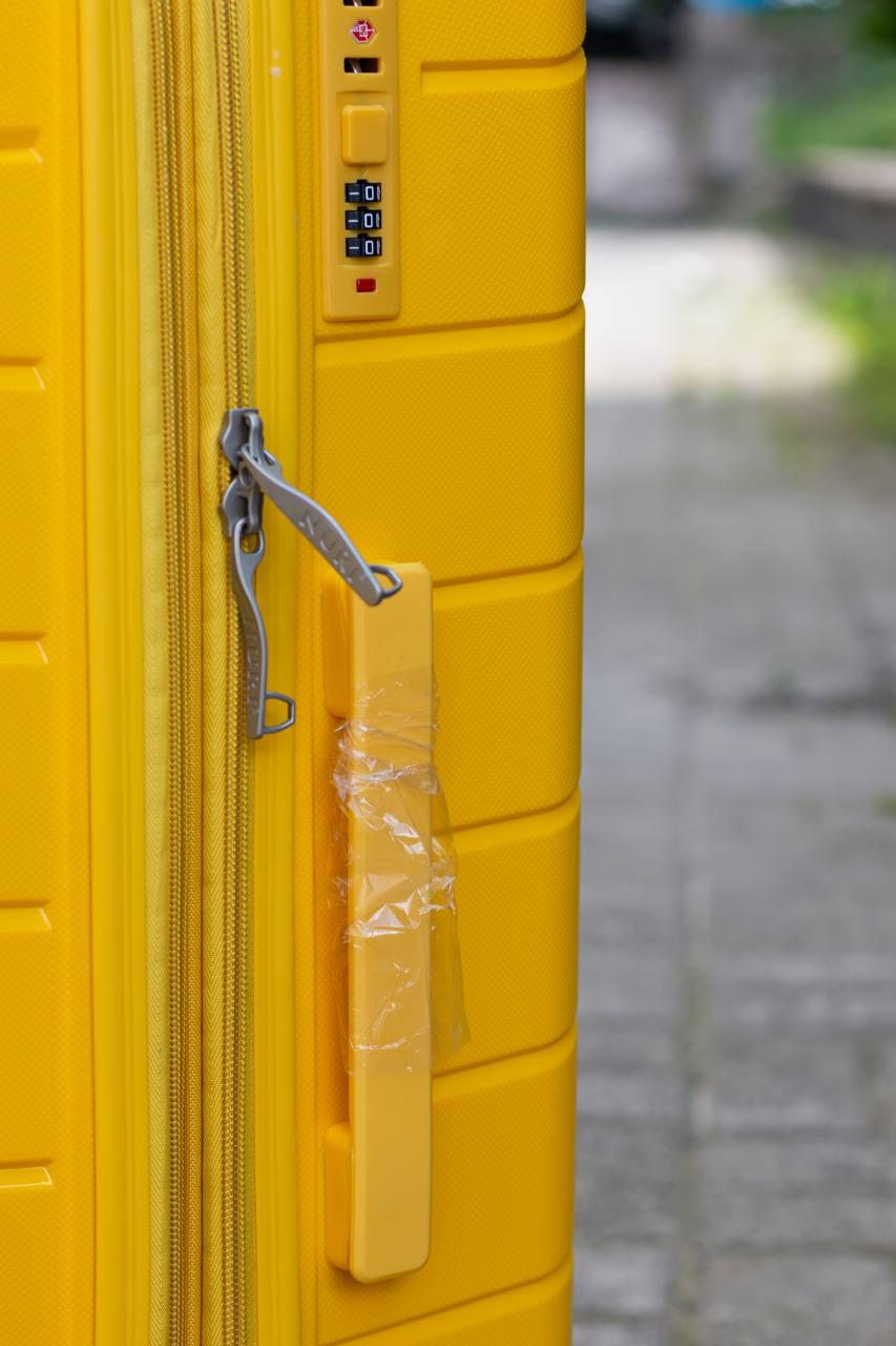 Чемодан пластиковый Nuri 1908 S Желтый (11823698) - фото 5