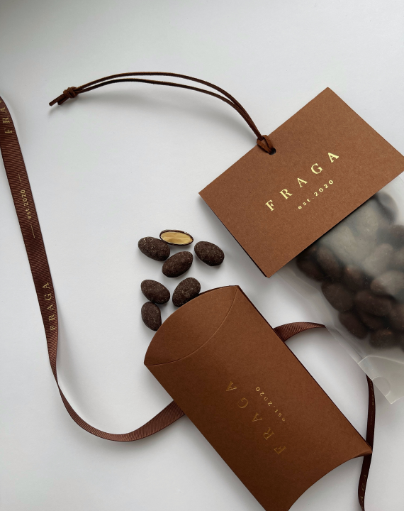 Мигдаль Fraga в чорному бельгійському шоколаді з додаванням солі 100 г