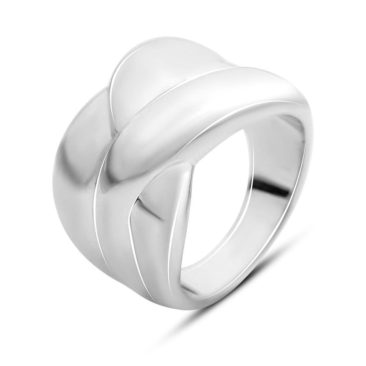 Кольцо серебряное с элегантным гладким дизайном р. 17,5