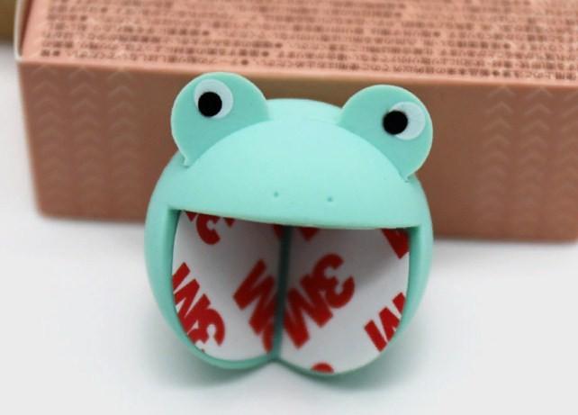 Защита на острые углы Mambobaby 3HD00-13 Жабка 2 шт. Светло-зеленый - фото 2 Защита на острые углы Mambobaby 3HD00-13 Жабка 2 шт. Светло-зеленый - фото 2