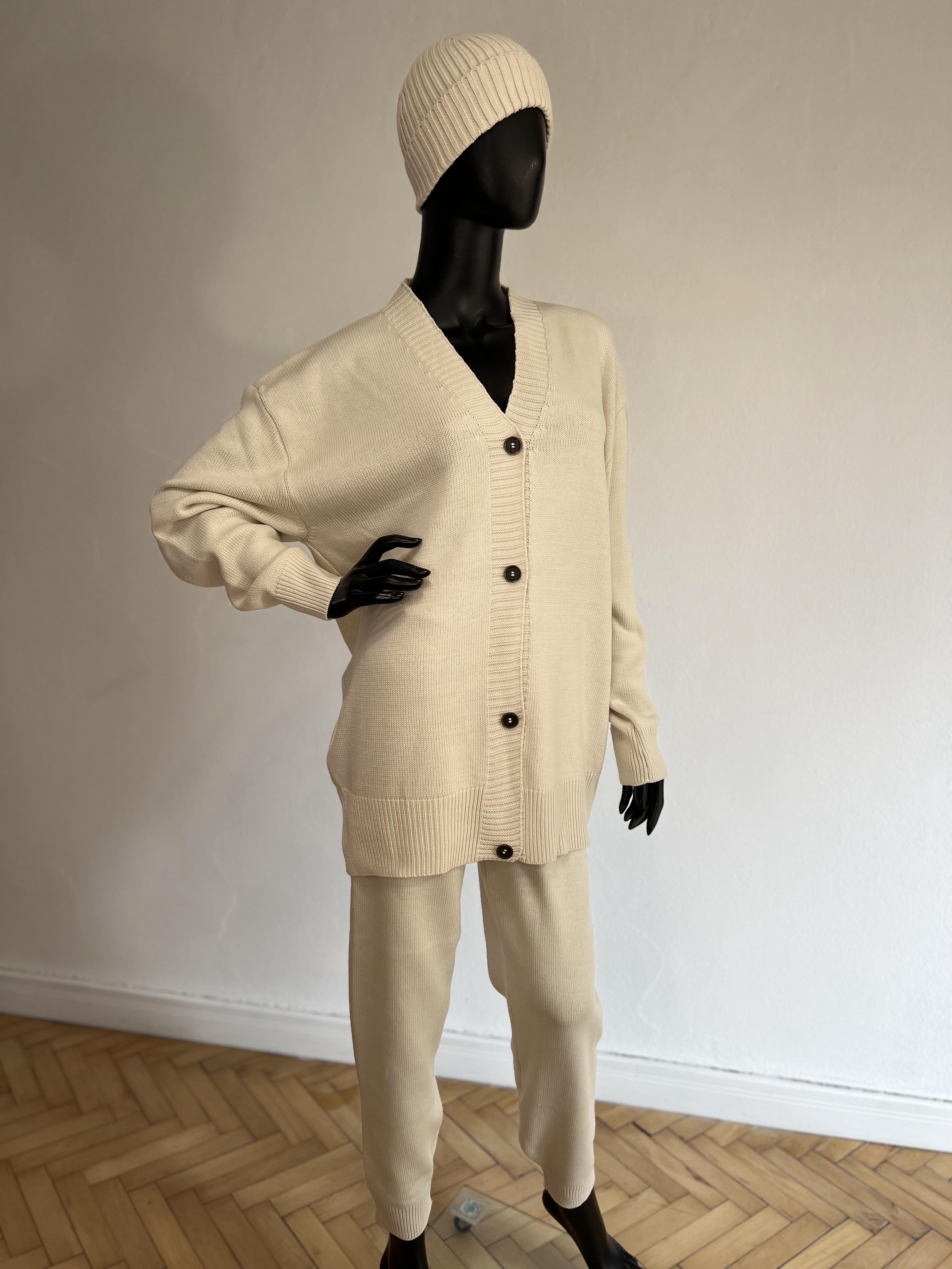 Кардиган женский вязаный на зиму-весну WALERI one size Молочный Кардиган женский вязаный на зиму-весну WALERI one size Молочный