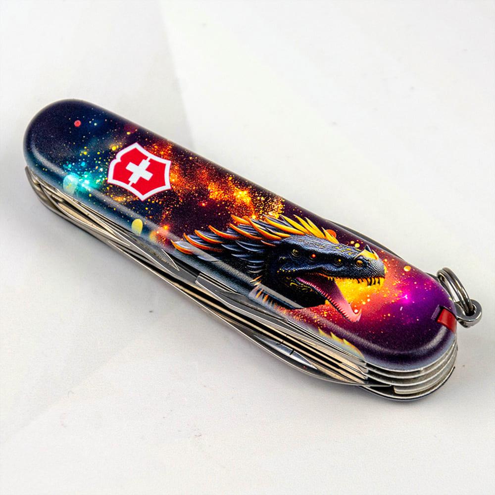 Мультитул Victorinox Huntsman Dragon 15в1 Red/Black (Vx13713.3_Z3220p) Мультитул Victorinox Huntsman Dragon 15в1 Red/Black (Vx13713.3_Z3220p)