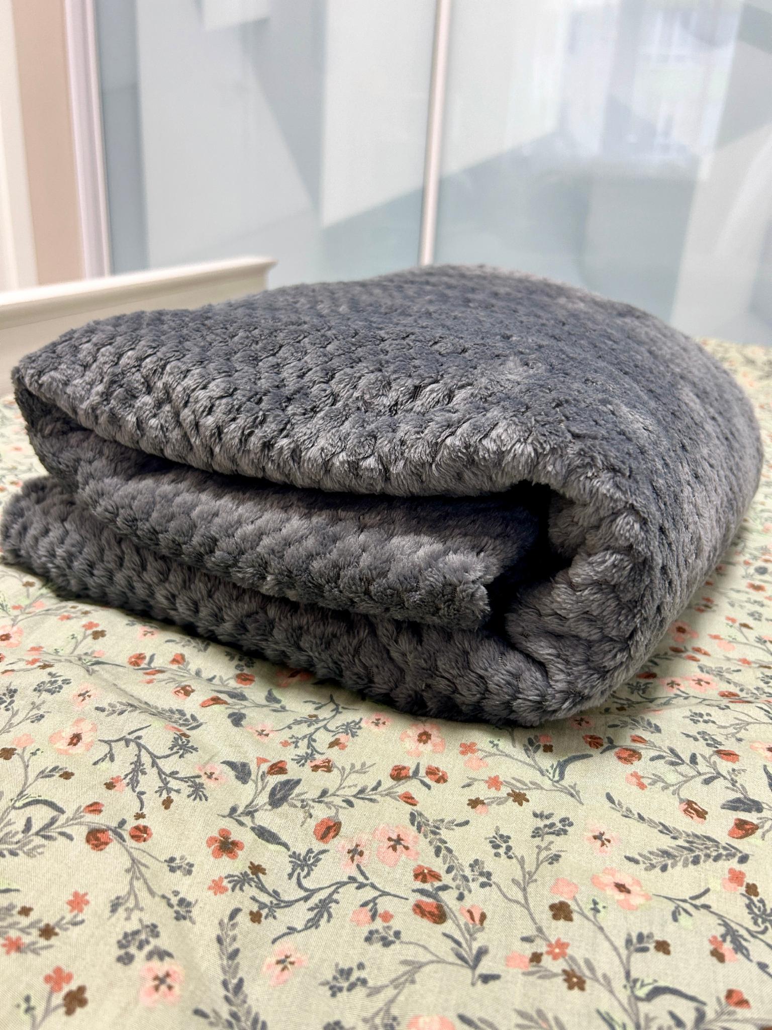 Плед бамбуковий Однотонна насолода 145х210 см Сірий (B-7120/5) - фото 3 Плед бамбуковий Однотонна насолода 145х210 см Сірий (B-7120/5) - фото 3