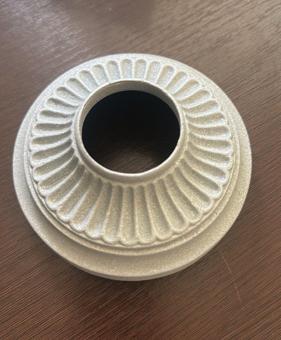 Ковпак-накладка декоративна чавунна оцинкована для маскування місця кріплення до монтажної поверхні 40 мм (FOC124Z) - фото 4 Ковпак-накладка декоративна чавунна оцинкована для маскування місця кріплення до монтажної поверхні 40 мм (FOC124Z) - фото 4