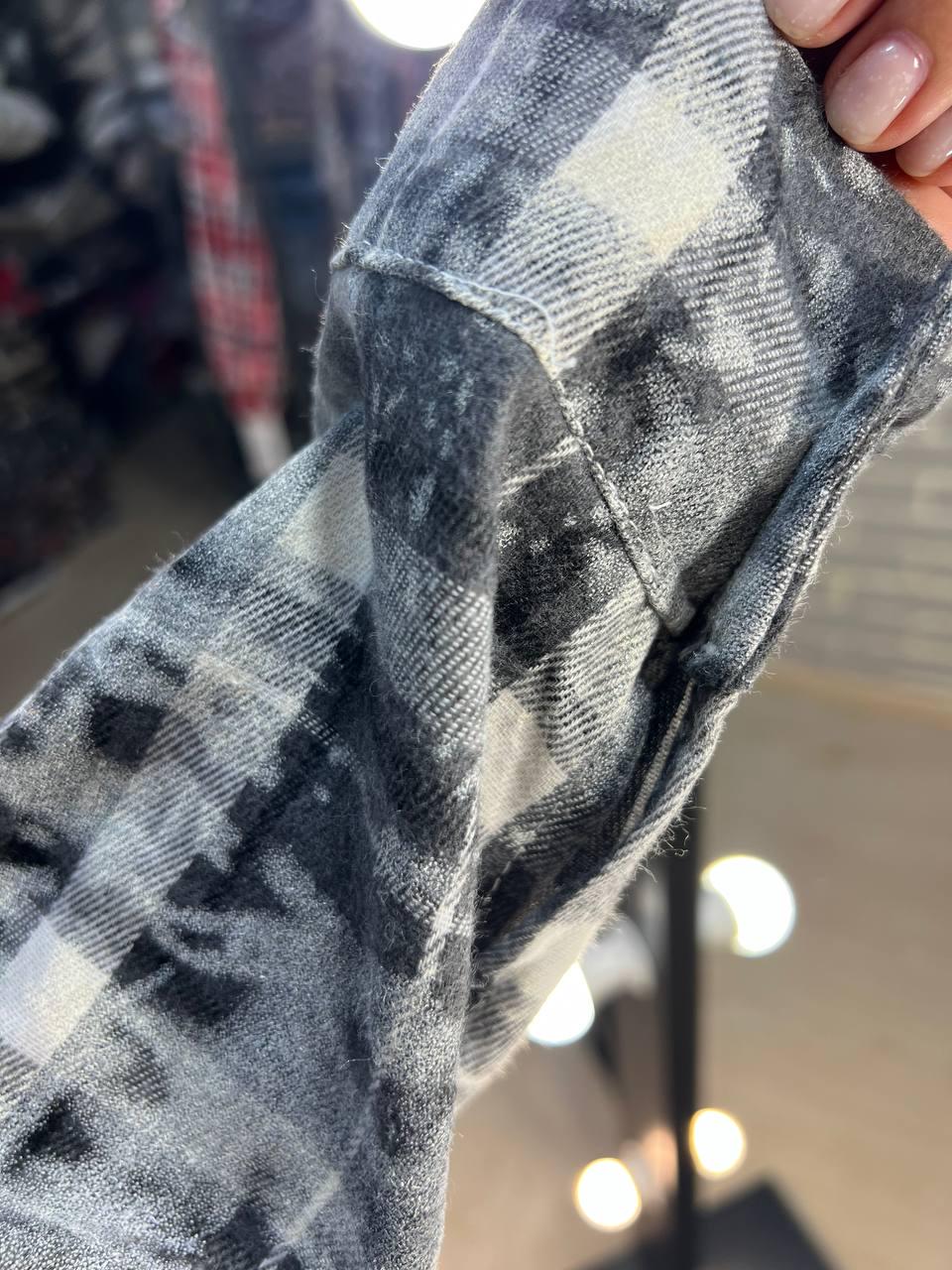 Сорочка жіноча A-N 2775 картата варена в клітинку оверсайз коттон OS Сірий (2907) - фото 4 Сорочка жіноча A-N 2775 картата варена в клітинку оверсайз коттон OS Сірий (2907) - фото 4