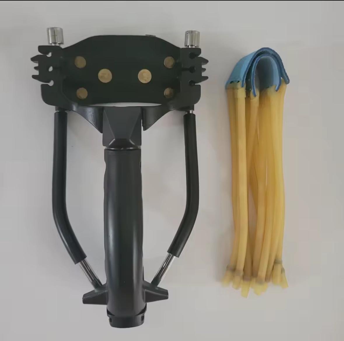 Рогатка металева з упором для риболовлі/полювання SFU Black (0001) - фото 2 Рогатка металева з упором для риболовлі/полювання SFU Black (0001) - фото 2