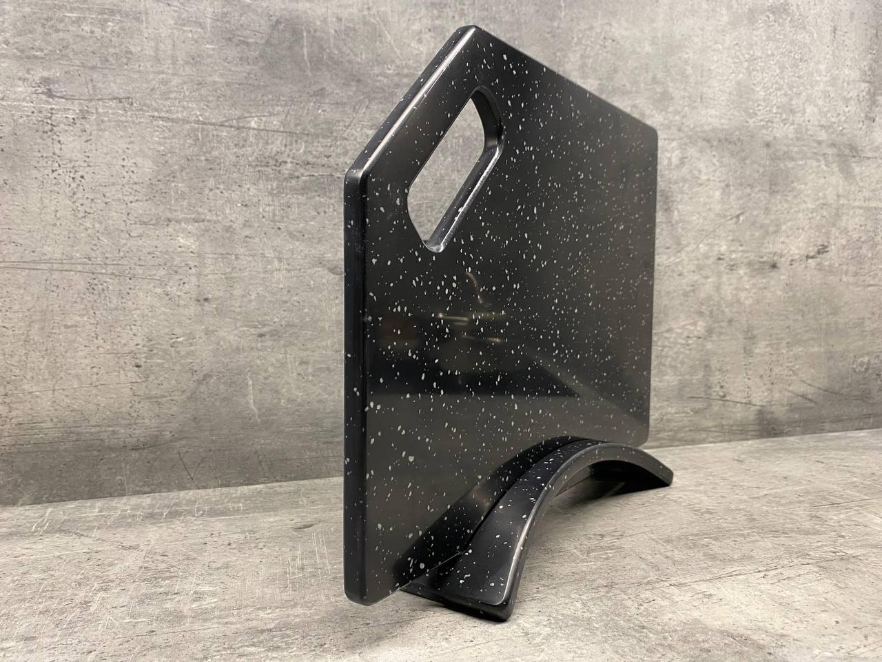 Доска кухонная Black Glass на подставке из искусственного акрилового камня 350x250 мм (205) - фото 2