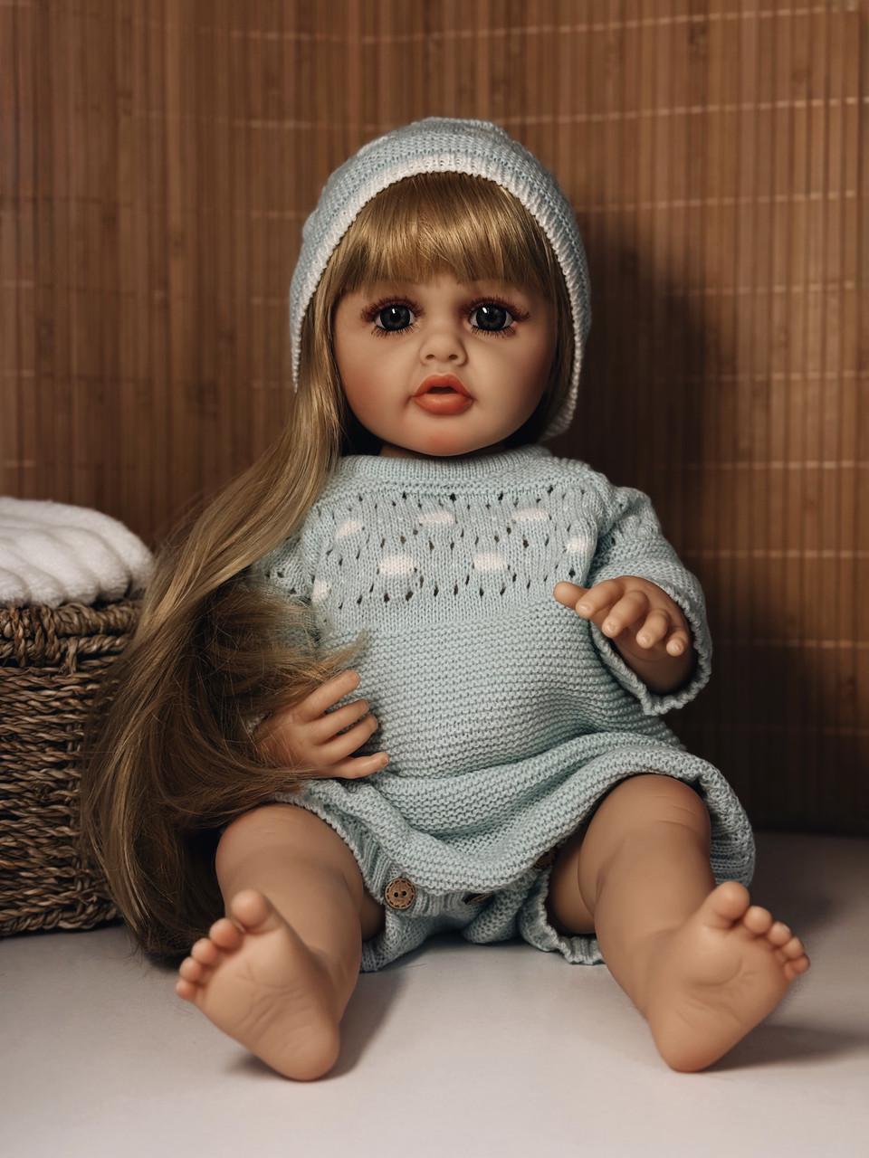 Кукла кукла реалистичная KEIUMI винил-силиконовая в голубом комбинезоне с аксессуарами 55 см Голубой