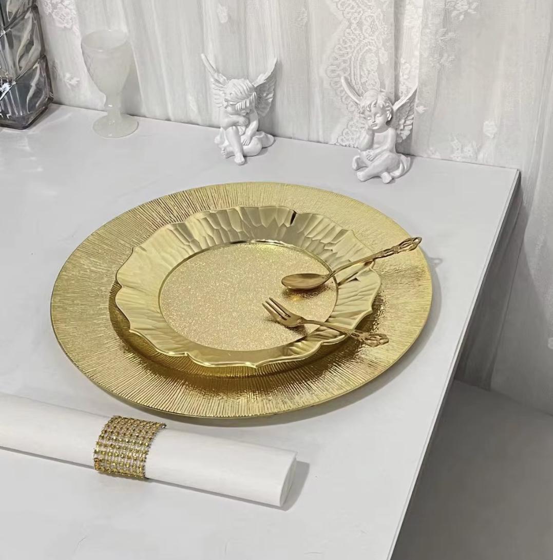 Набір тарілок скляних Лінія сяйва 32,7 см 6 шт. Золотий (40134) - фото 4