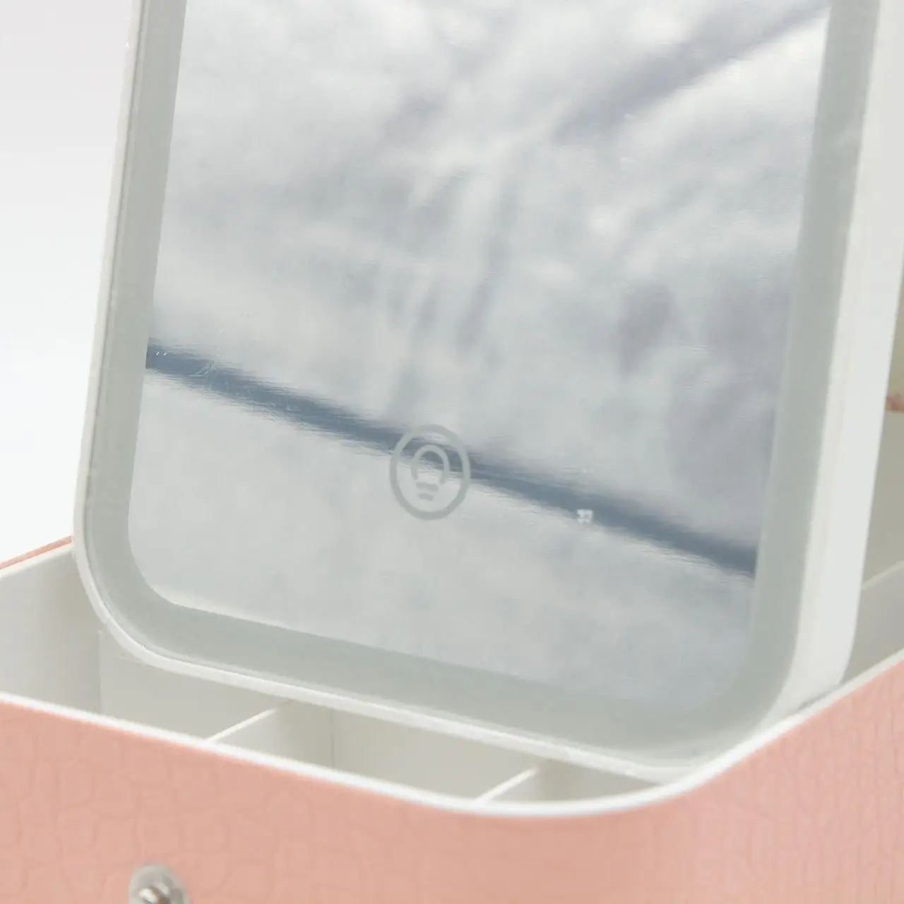 Косметичка органайзер дорожня з дзеркалом і підсвічуванням 21х14x5 см Рожевий (23457704101) - фото 8 Косметичка органайзер дорожня з дзеркалом і підсвічуванням 21х14x5 см Рожевий (23457704101) - фото 8