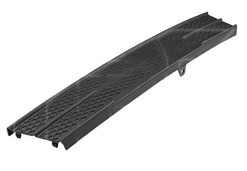 Решітка бампера AVTM Ford Kuga 13-16 середня (2817 910)