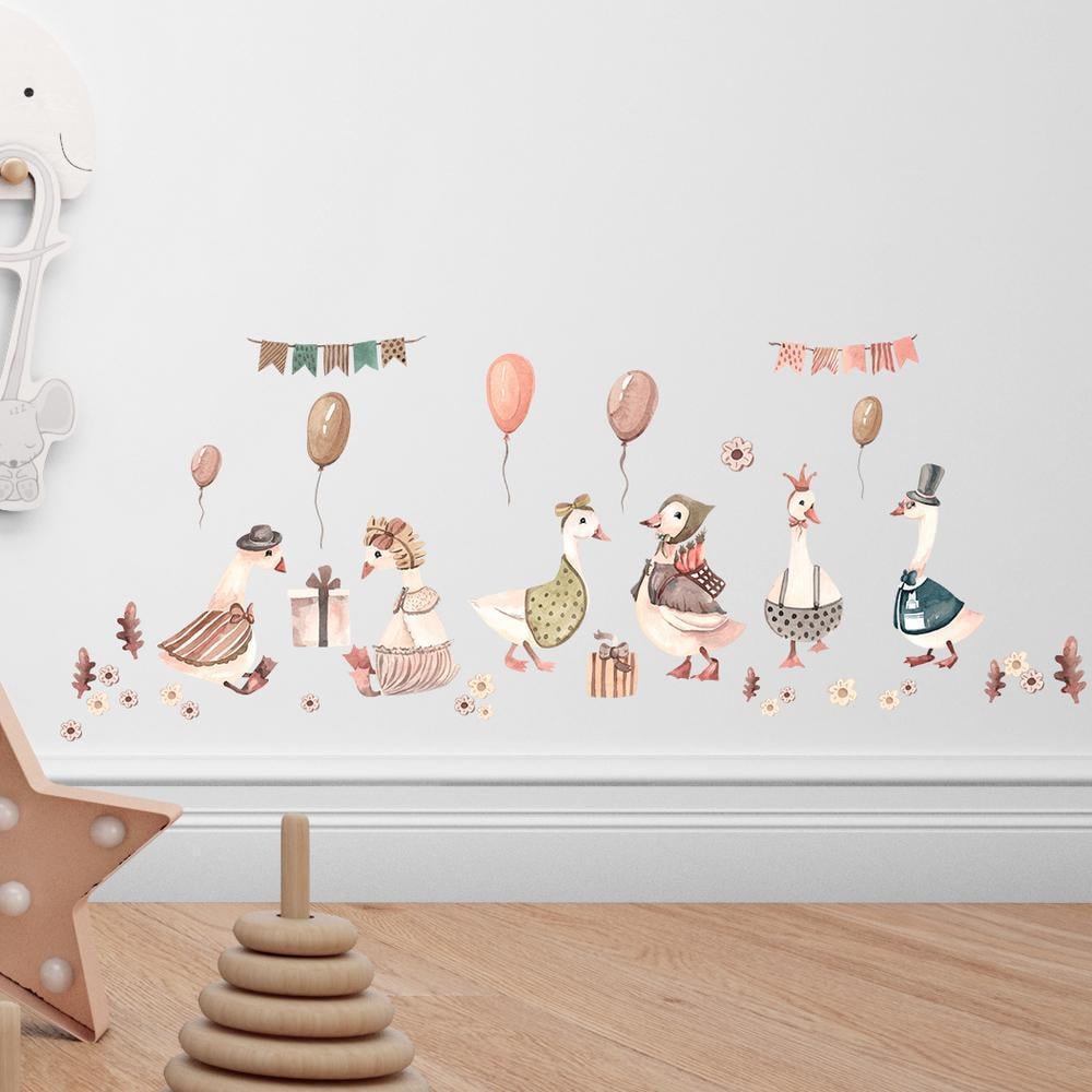 Наклейки на стены в детскую LIPKO Ретро гуси M (069M)