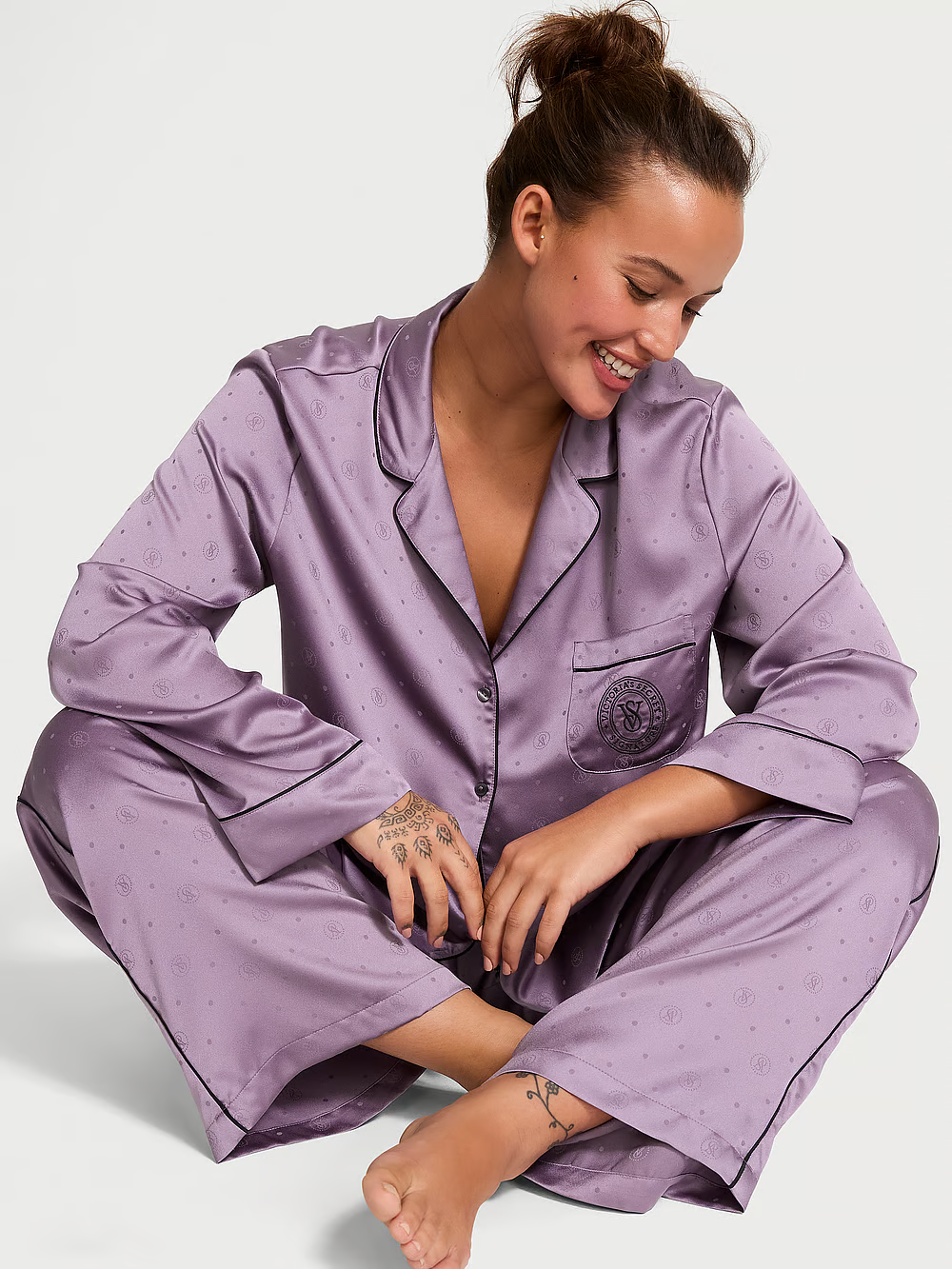 Піжама жіноча Victoria's Secret Satin Long Pajama Set сатинова S Фіолетовий (21462842)