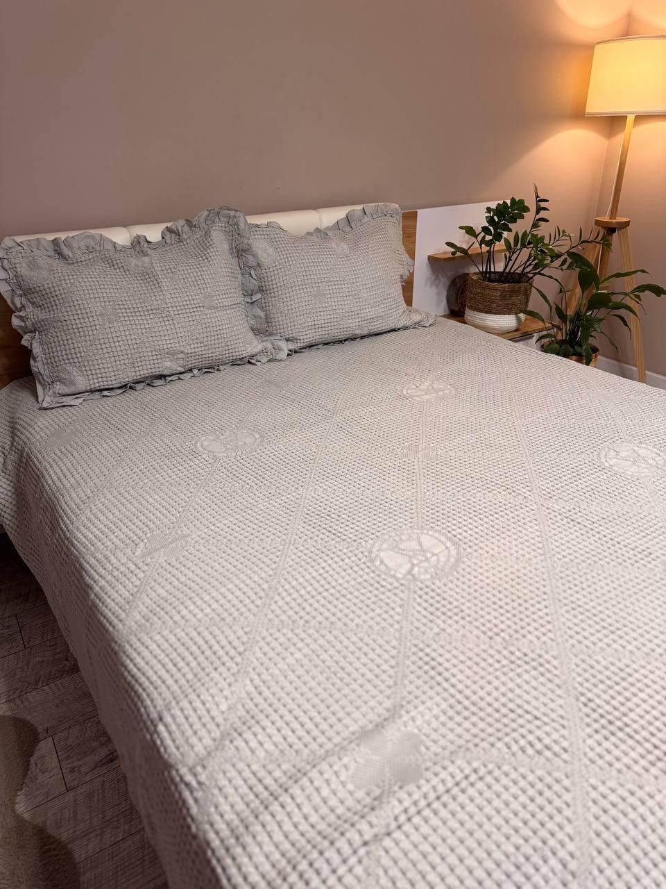 Комплект вафельний євро покривало 200х230 см/наволочки 50х70 см 2 шт. Сірий (П4К-al-n-vaf-002) - фото 4 Комплект вафельний євро покривало 200х230 см/наволочки 50х70 см 2 шт. Сірий (П4К-al-n-vaf-002) - фото 4