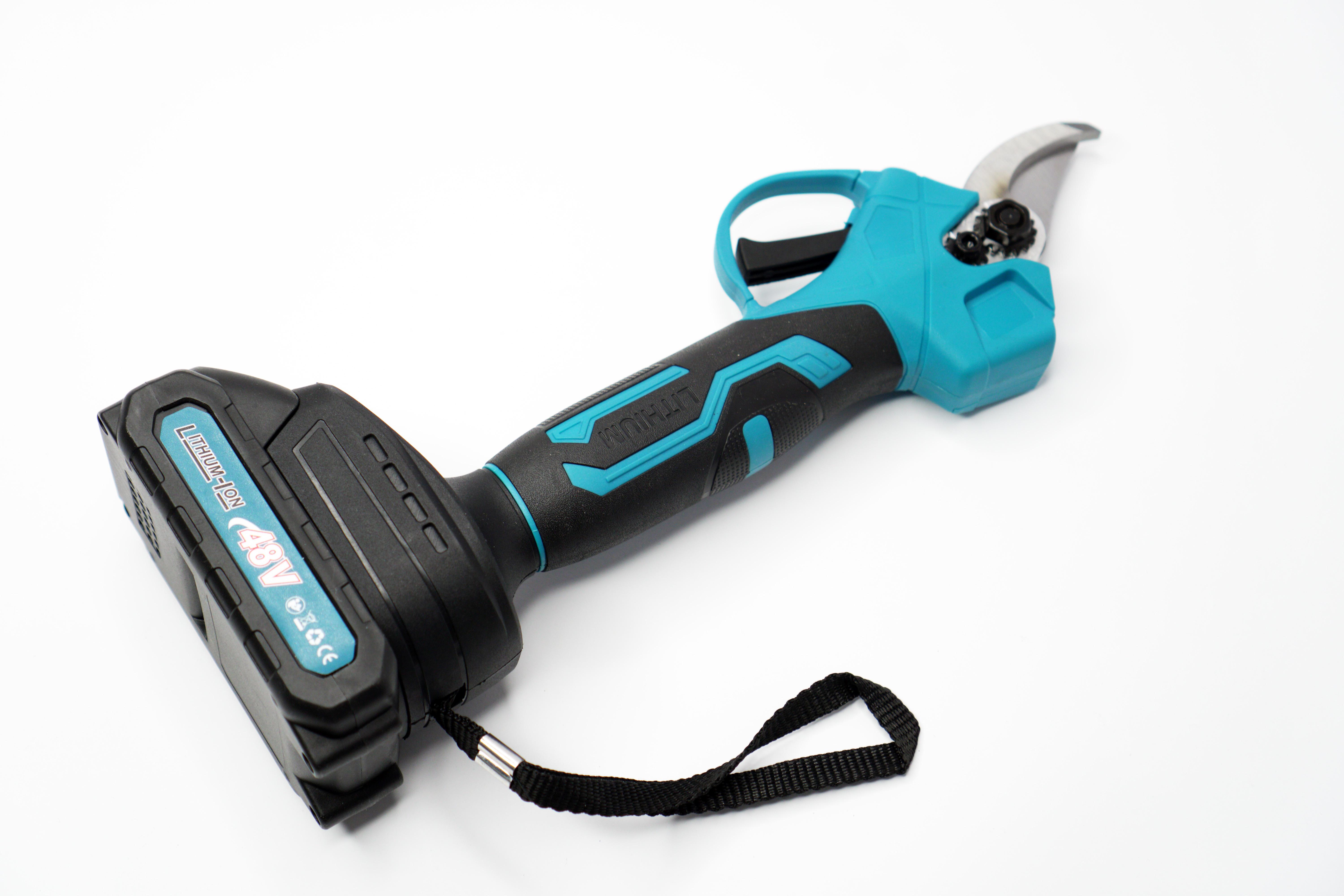 Секатор садовий акумуляторний для обрізки дерев кущів гілок 2 акумулятори в кейсі - фото 3 Секатор садовий акумуляторний для обрізки дерев кущів гілок 2 акумулятори в кейсі - фото 3