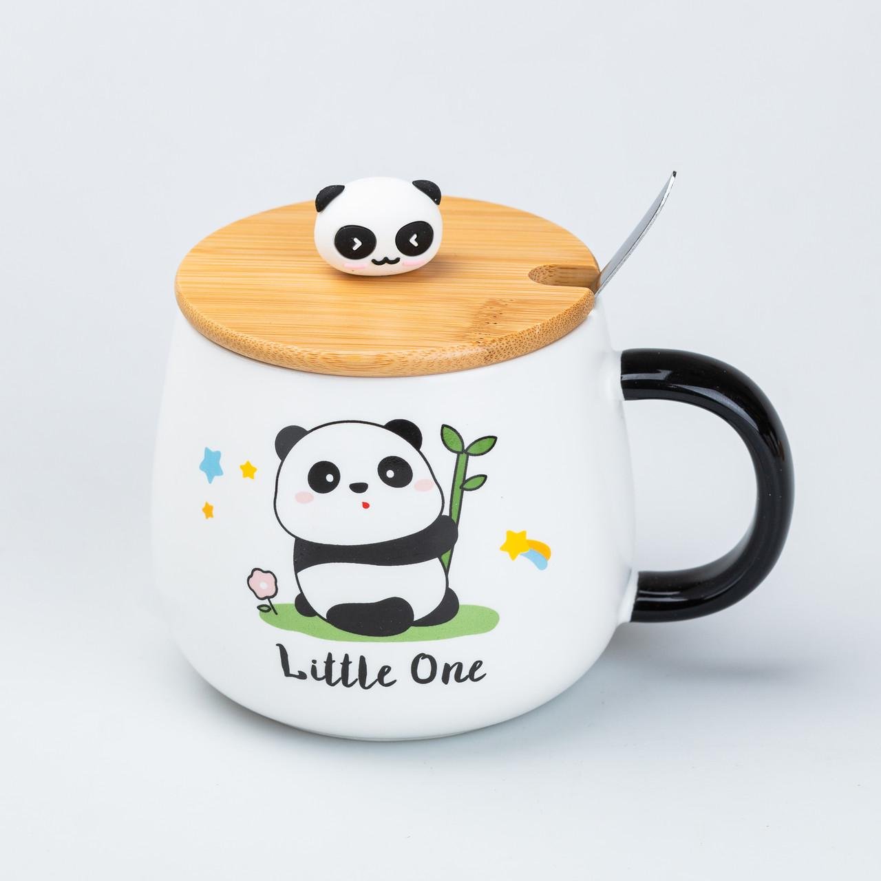 Кружка керамічна Panda Little one із кришкою та ложкою 450 мл (HP7203B) - фото 1