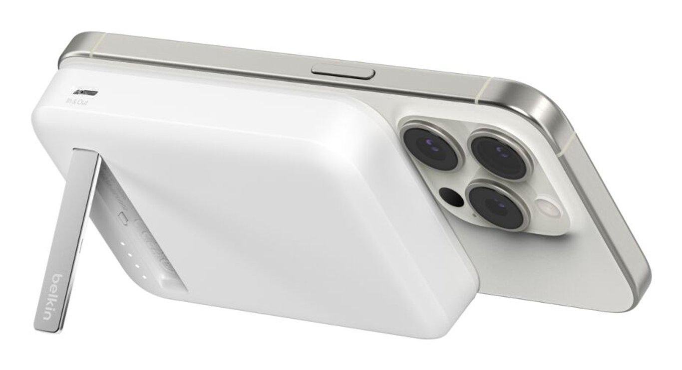 Повербанк Belkin BoostCharge Pro 8K 8000 mAh 15W White (BPD007BTWH) - фото 2 Повербанк Belkin BoostCharge Pro 8K 8000 mAh 15W White (BPD007BTWH) - фото 2