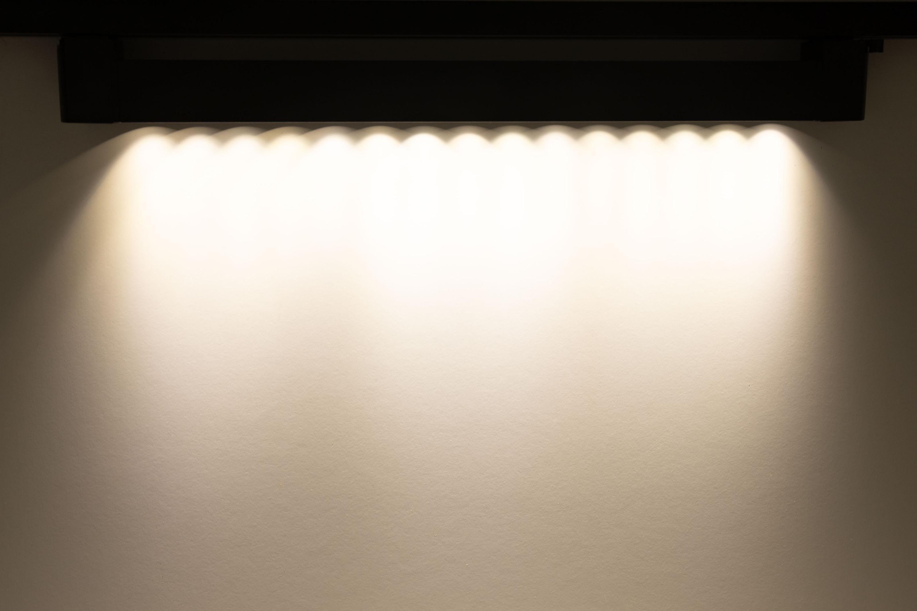 Трековий світильник поворотний Prolum M27 Series-RGL 4000К 220V 30W Чорний (28925710) - фото 2 Трековий світильник поворотний Prolum M27 Series-RGL 4000К 220V 30W Чорний (28925710) - фото 2