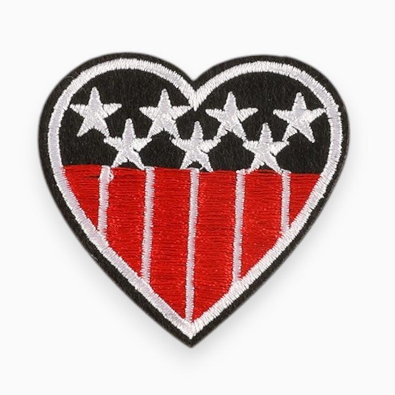 Термоаплікація Heart USA вишита 5,2х5,4 см 1 шт. Чорно-червоний (АК5254С56)