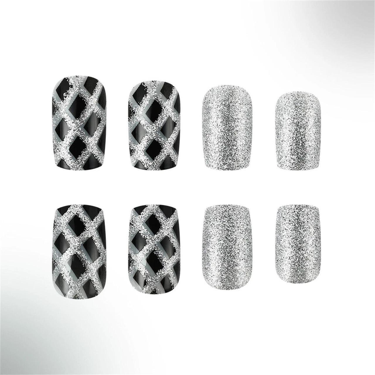 Накладные короткие ногти Шахматный узор квадрат с клеевыми пластинами 24 шт. Серебристый с черным (2789190669) - фото 6 Накладные короткие ногти Шахматный узор квадрат с клеевыми пластинами 24 шт. Серебристый с черным (2789190669) - фото 6