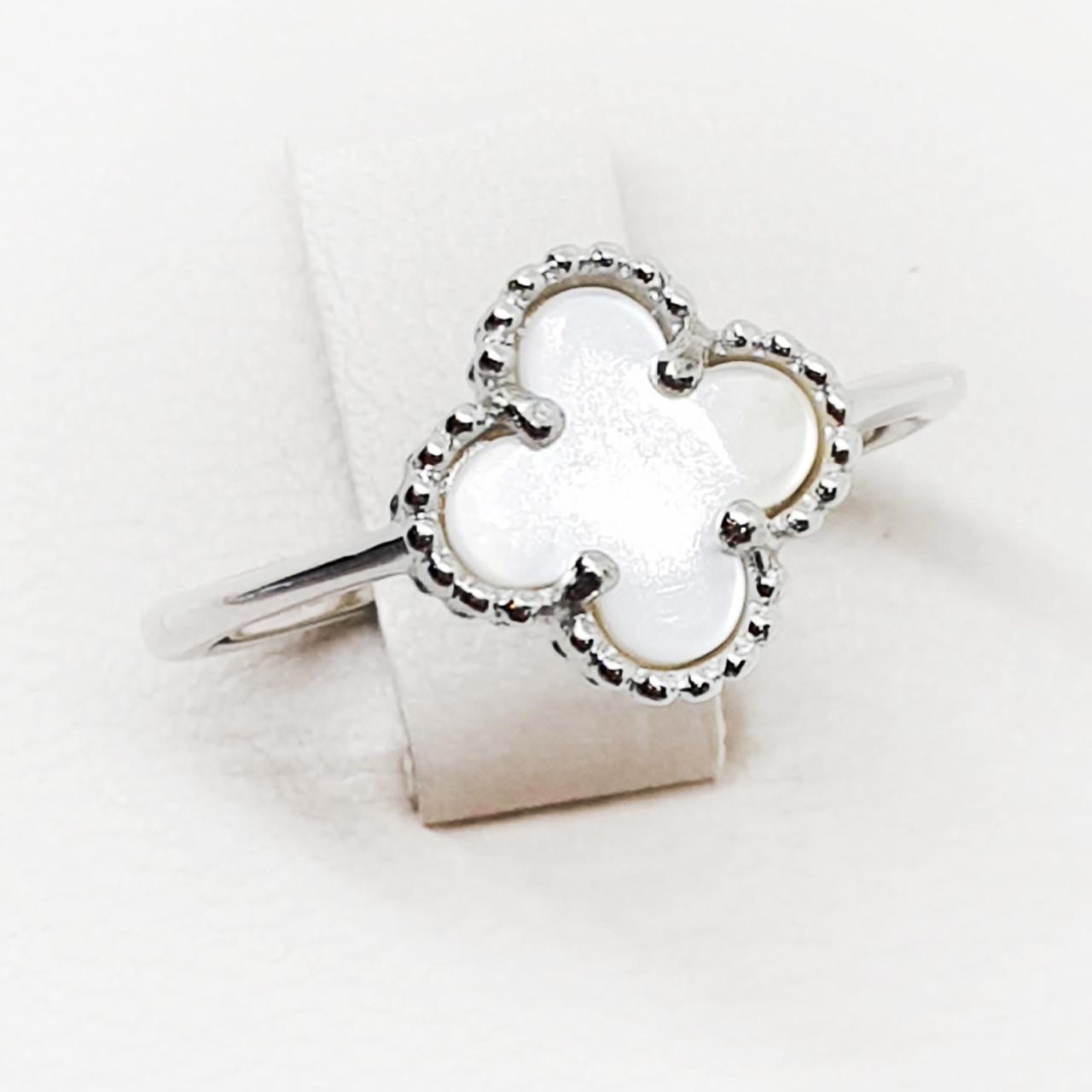 Кольцо серебряное Клевер с перламутром р. 18 2,39 г (1525793772) Кольцо серебряное Клевер с перламутром р. 18 2,39 г (1525793772)