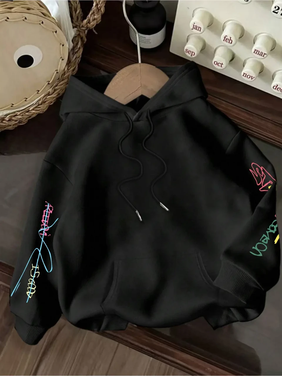 Худі жіноче з принтом Pin-000-2738 XXL Чорний (2700322427) - фото 2 Худі жіноче з принтом Pin-000-2738 XXL Чорний (2700322427) - фото 2