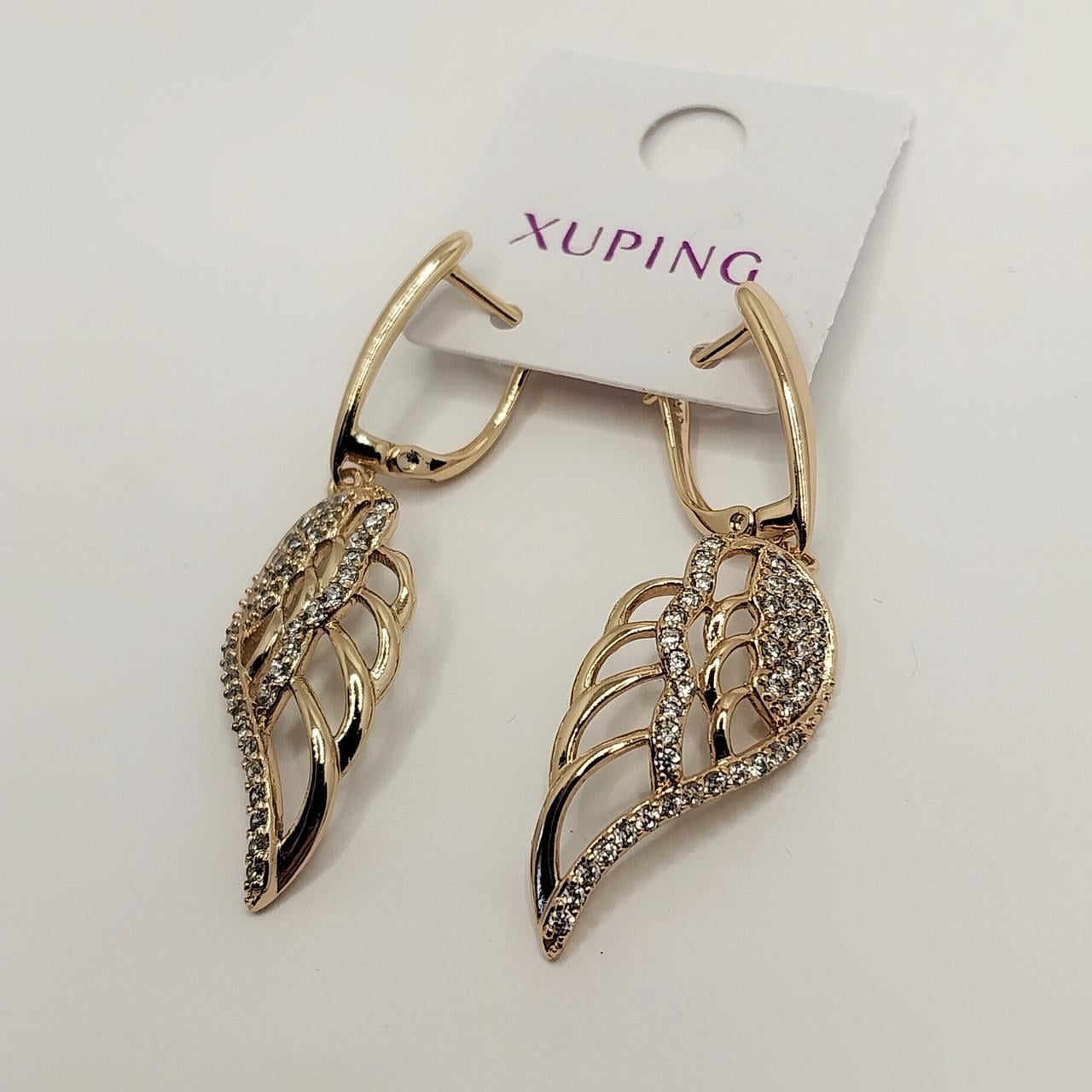 Серьги золотая ангельская грация крыльев ювелирный сплав золотистый и прозрачные цирконы (2132340915)