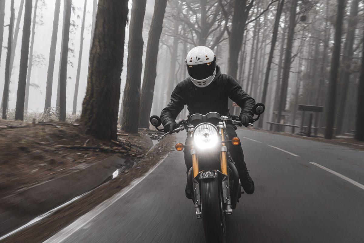 Мотошлем MT HELMETS Jarama Solid S Gloss White (25136) - фото 45
