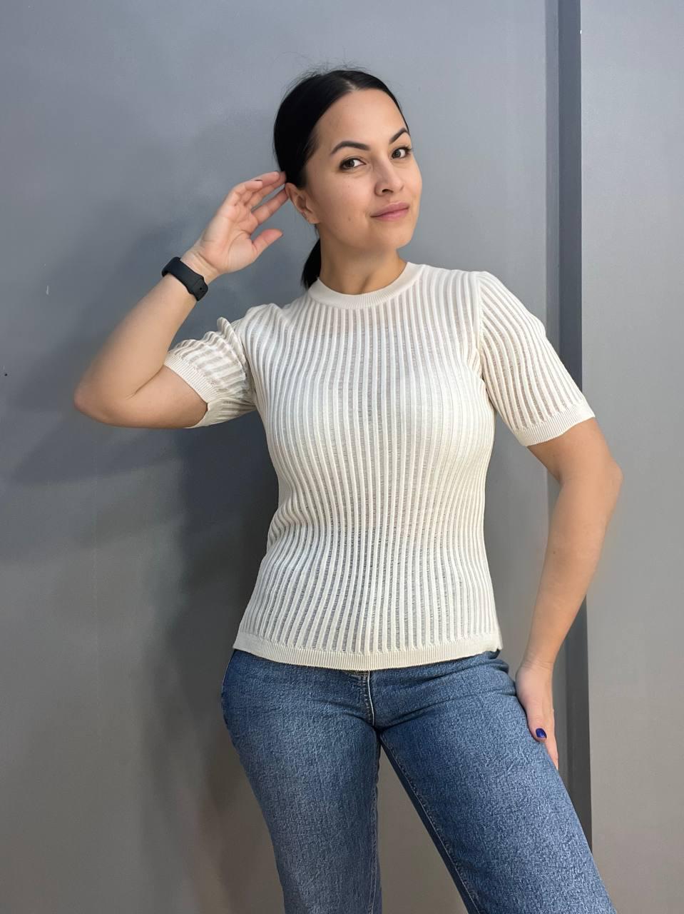 Реглан женский KARON 10624 ажурная вязка полоса лапша полупрозрачный короткий рукав OS Молочный (1353) - фото 4 Реглан женский KARON 10624 ажурная вязка полоса лапша полупрозрачный короткий рукав OS Молочный (1353) - фото 4