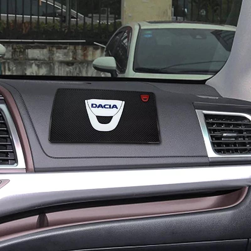 Коврик антискользкий Dacia на панель авто (1383820781)