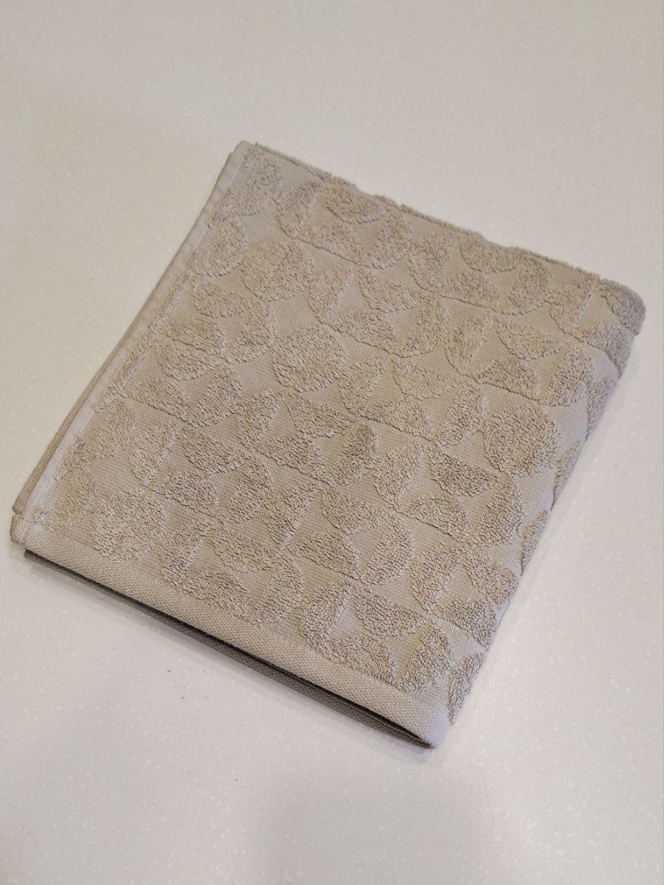 Полотенце для лица махровое Novitesse 50х100 см Бежевый (2055) Полотенце для лица махровое Novitesse 50х100 см Бежевый (2055)