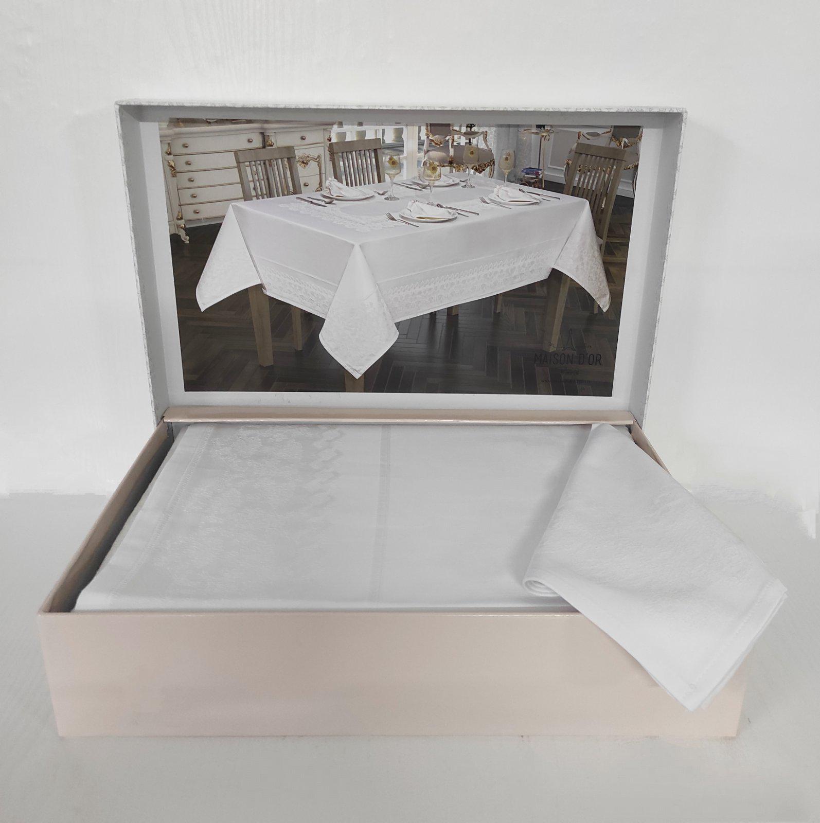 Скатерть Maison D'or Set 160x320 + 8 шт. салфеток Palmer White (CN10754)