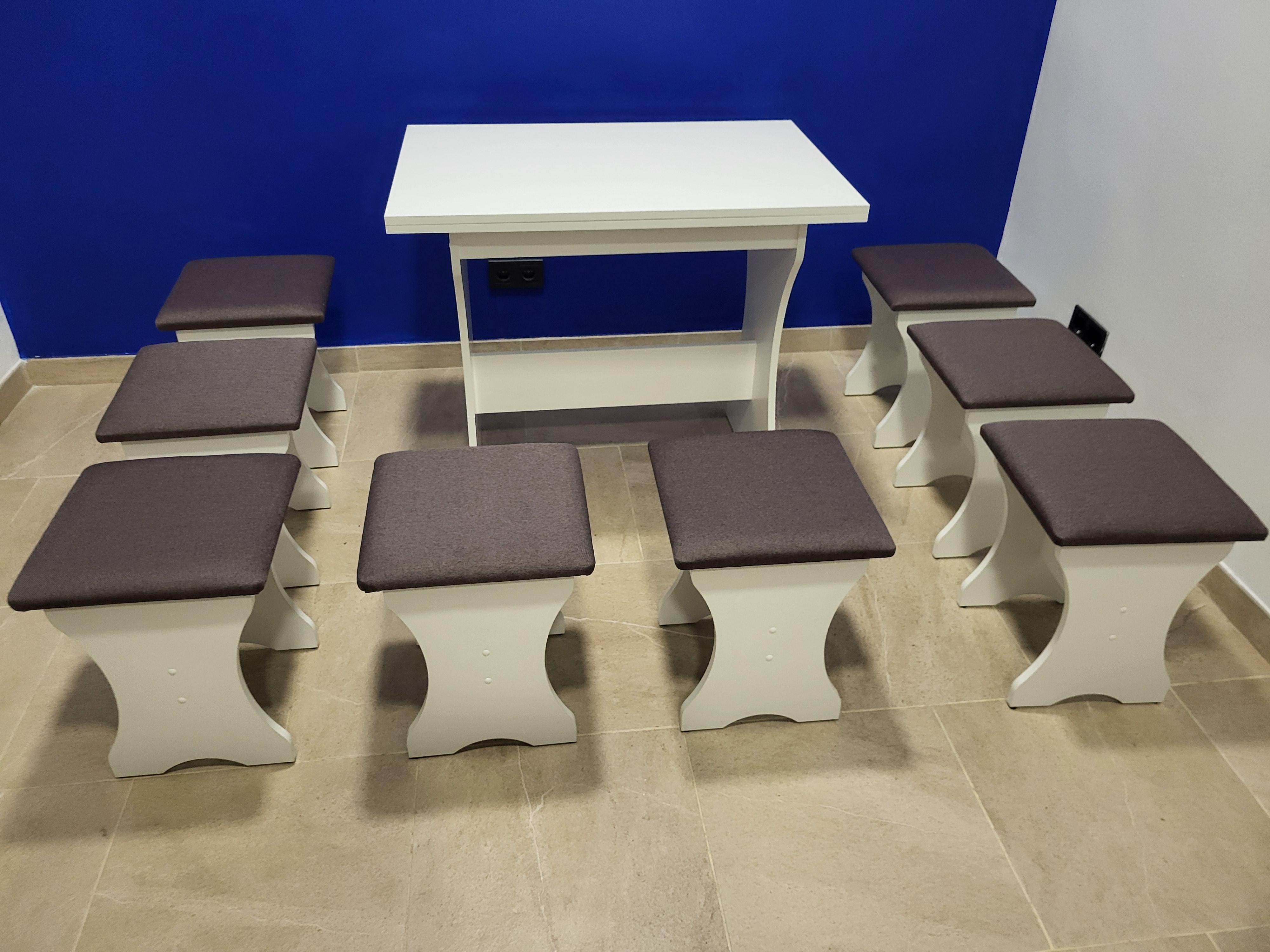 Стіл розкладний та 8 табуреток Сімейний Білий/Бонус Нова (S8T-B-BN)