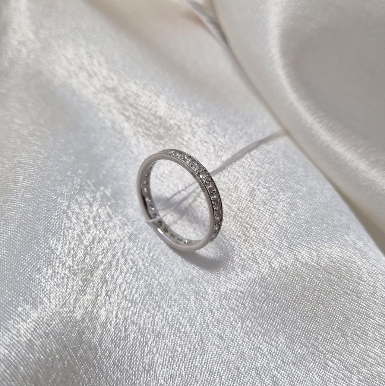 Каблучка доріжка з білими каменями срібло 925 проби родоване 2,20 г р. 19 (1876рк)