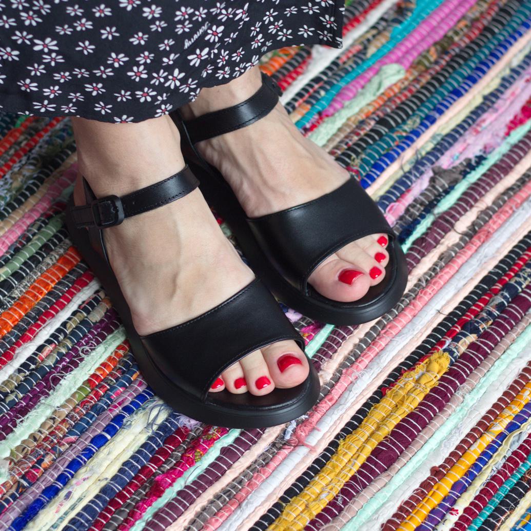 Босоножки женские Zlett из натуральной кожи на пряжке р. 36 Черный (2220)