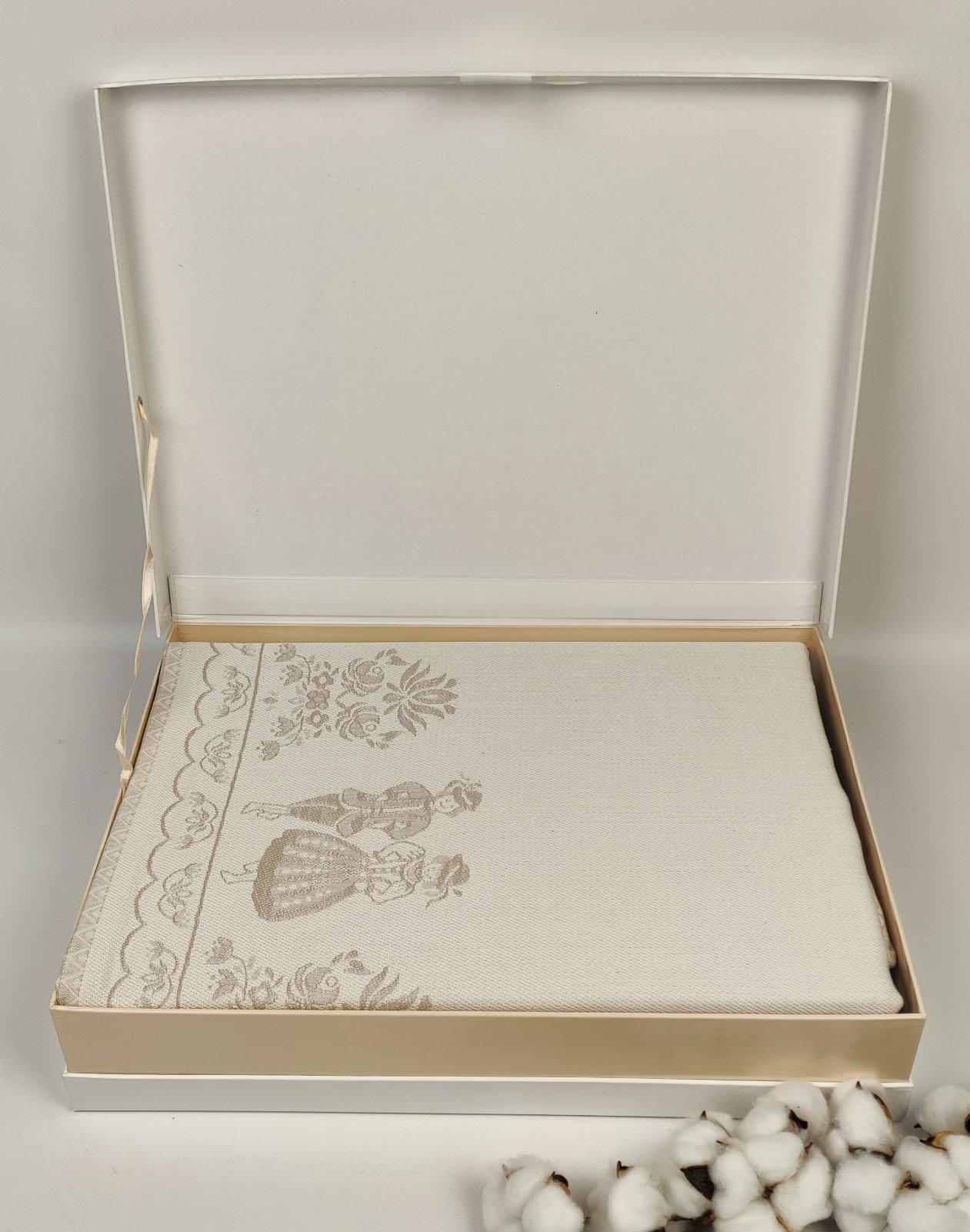 Скатерть Maison D'or Paradise 160x320 см A. Gul (CN23330)