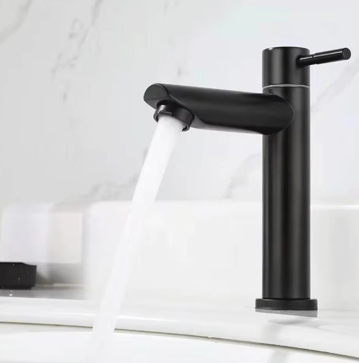 Смеситель для холодной воды Черный матовый (МКЧ01) Смеситель для холодной воды Черный матовый (МКЧ01)