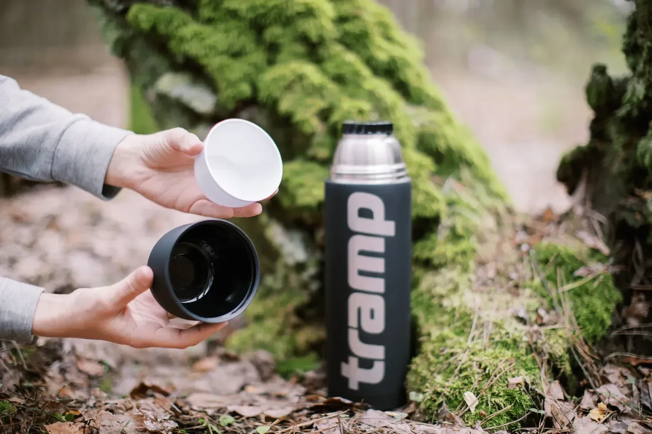 Термос Tramp Soft Touch для чаю та кави 1 л Чорний (TRC-109-black) - фото 8 Термос Tramp Soft Touch для чаю та кави 1 л Чорний (TRC-109-black) - фото 8